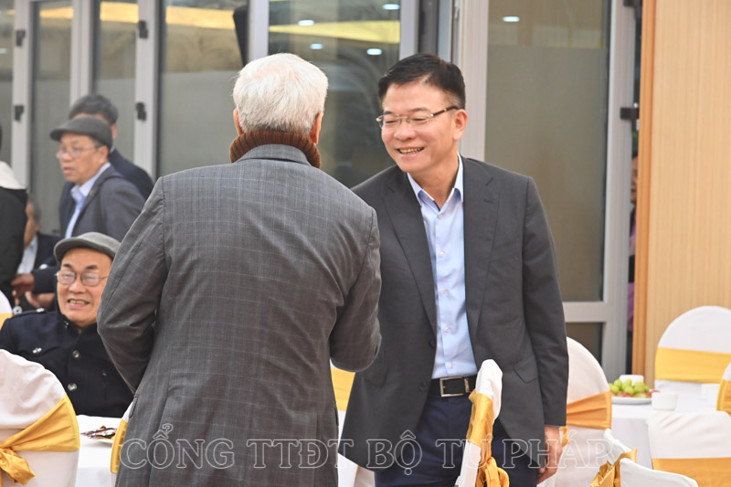 Gặp mặt, tri ân cán bộ hưu trí Bộ Tư pháp nhân dịp xuân Giáp Thìn 2024