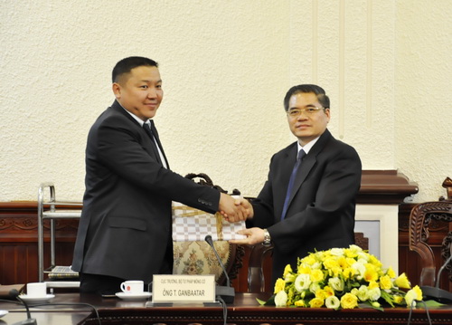 Deputy Minister Dinh Trung Tung received the delegation from Mongolian Ministry of Justice