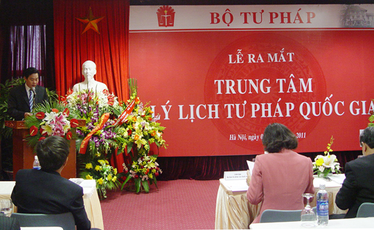 Chánh Văn phòng Bộ phát biểu