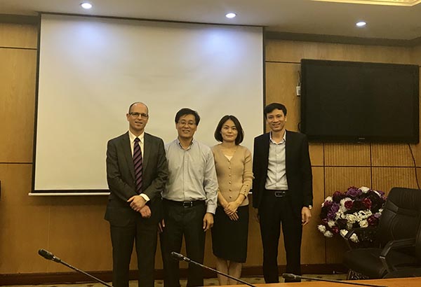 Thứ trưởng Nguyễn Khánh Ngọc tiếp chuyên gia quốc tế về giải quyết tranh chấp đầu tư quốc tế