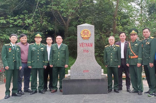 Hội cựu chiến binh cơ quan Bộ Tư pháp và Đoàn thanh niên Bộ Tư pháp về thăm chiến trường xưa