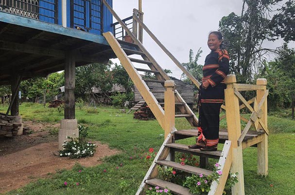 Người phụ nữ Gia Rai hiến cả ngàn m2 đất xây trường