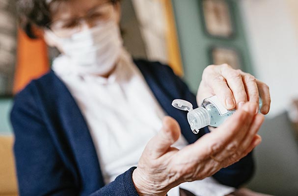 Mùa dịch, cẩn trọng với sản phẩm sát khuẩn tay "dởm"