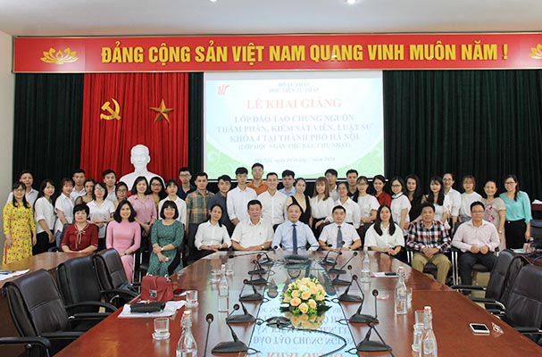 Khai giảng Lớp đào tạo chung nguồn thẩm phán, kiểm sát viên, luật sư khóa 4