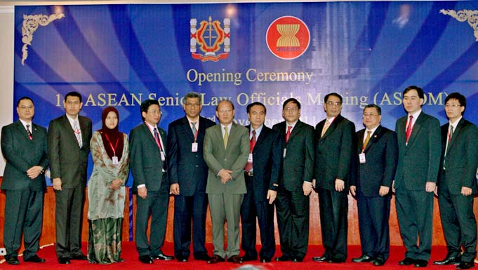 The 8th ASEAN Law Ministers Meeting (ALAWMM): To promote mutual understanding of ASEAN legal systems