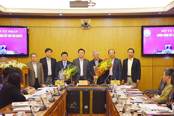 Kiện toàn công tác lãnh đạo Tổng cục Thi hành án dân sự