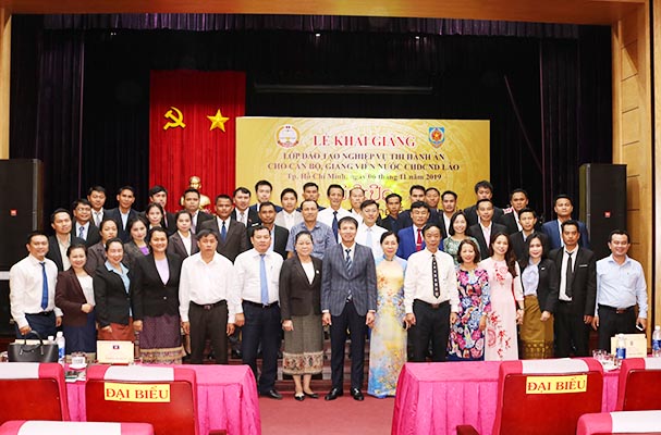 Khai giảng Lớp đào tạo nghiệp vụ thi hành án dân sự cho cán bộ, giảng viên nước CHDCND Lào