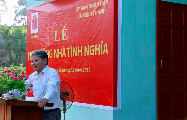 Bộ trưởng phát biểu tại Lễ Trao nhà tình nghĩa