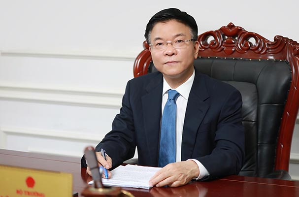 Cần nhận thức sâu sắc, đầy đủ về công tác xây dựng đảng gắn với công tác chính trị, chuyên môn