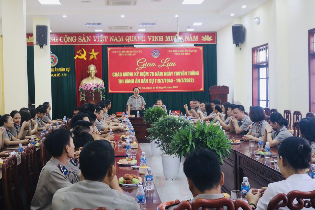 GIAO LƯU KỶ NIỆM 76 NĂM NGÀY TRUYỀN THỐNG THADS (19/7/1946-19/7/2022): Nghệ An - Hà Tĩnh thắm tình anh em, quyết tâm chung tay xây dựng ngành Thi hành án dân sự ngày càng vững mạnh.