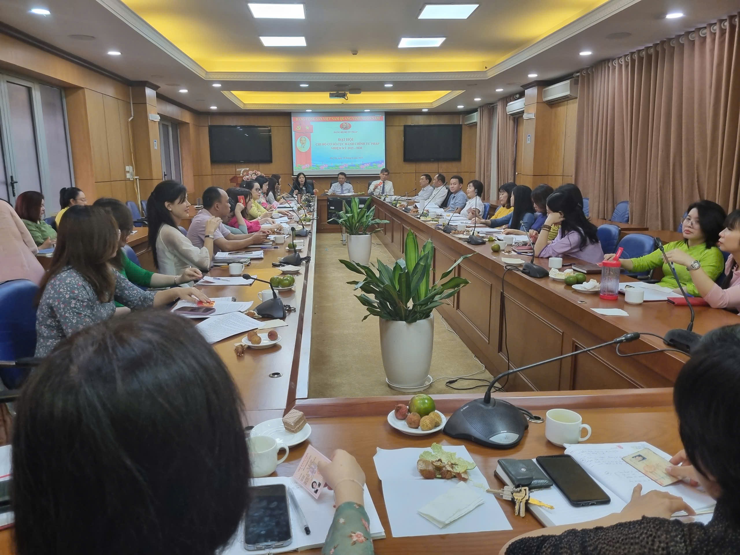 Chi bộ cơ sở Cục Hành chính tư pháp tổ chức thành công Đại hội Chi bộ lần thứ I - nhiệm kỳ 2025-2030