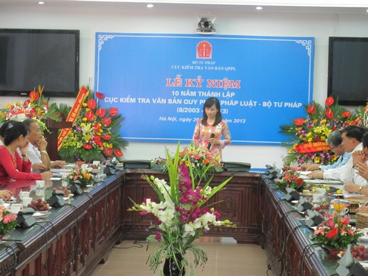 1004 Kyniem10nam09.jpg