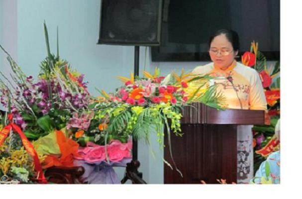 Đồng chí Mạc Thị Hoa - Phó Cục trưởng Cục Kiểm tra VB QPPL phát biểu tại buổi lễ