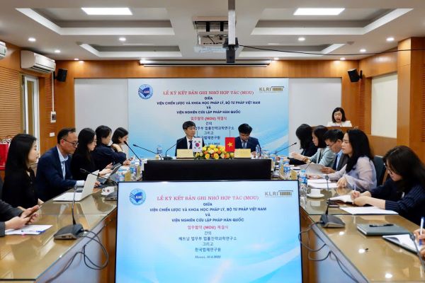 Toạ đàm “Các khía cạnh pháp lý của kinh tế nền tảng - Kinh nghiệm Hàn Quốc và Việt Nam”