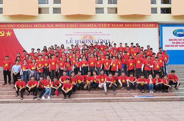 Trường Trung cấp Luật Buôn Ma Thuột tham gia Lễ hưởng ứng Ngày pháp luật năm 2017