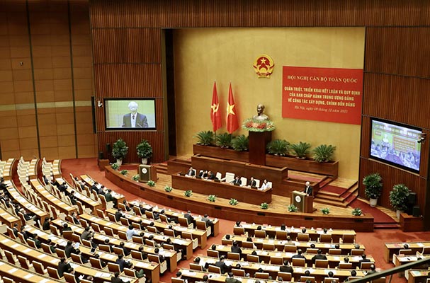 Xây dựng, chỉnh đốn Đảng là công việc xây dựng tổ chức, xây dựng con người