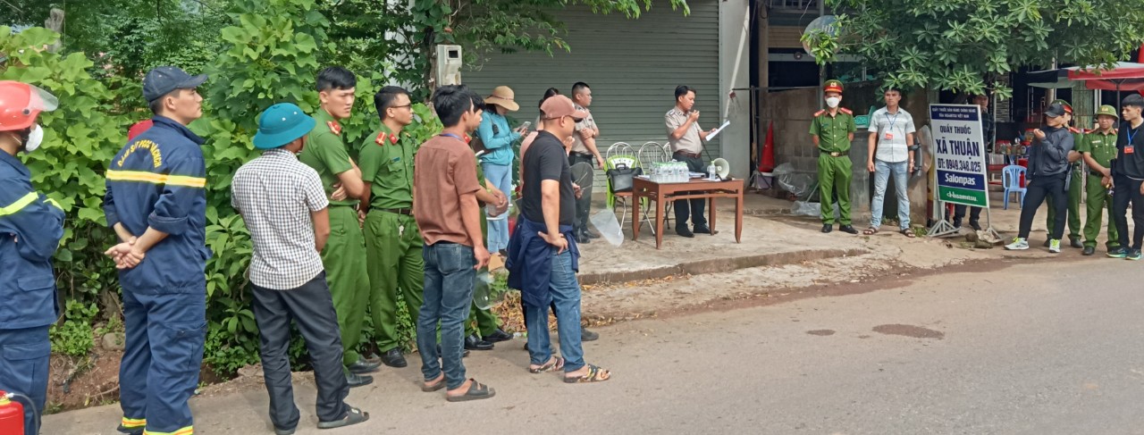 CƯỠNG CHẾ THI HÀNH ÁN: BUỘC THỰC HIỆN CÔNG VIỆC VÀ CHUYỂN GIAO QUYỀN SỬ DỤNG ĐẤT