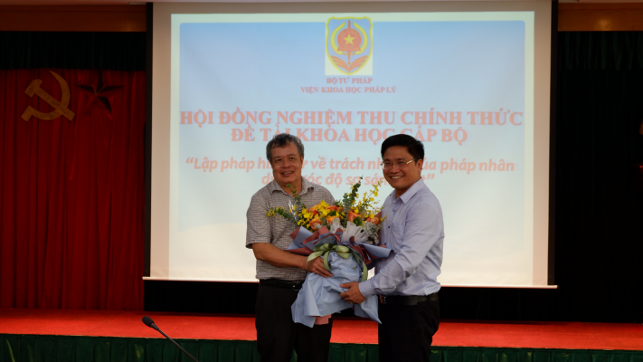 Nghiệm thu chính thức đề tài khoa học cấp Bộ “Lập pháp hình sự về trách nhiệm của pháp nhân dưới góc độ so sánh luật”