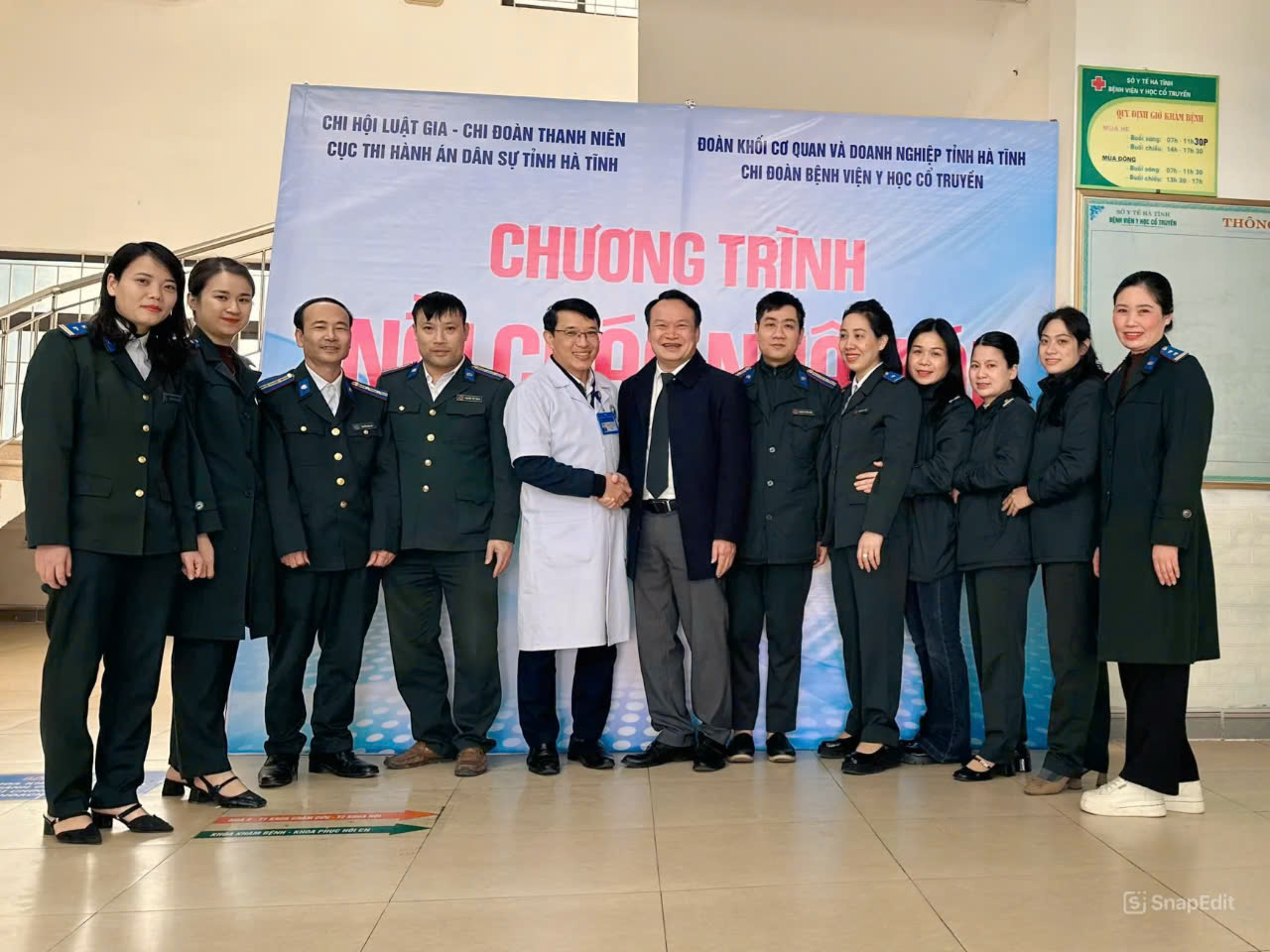 Chương Trình "Nồi Cháo Nhân Ái" Tại Bệnh Viện Y Học Cổ Truyền Hà Tĩnh