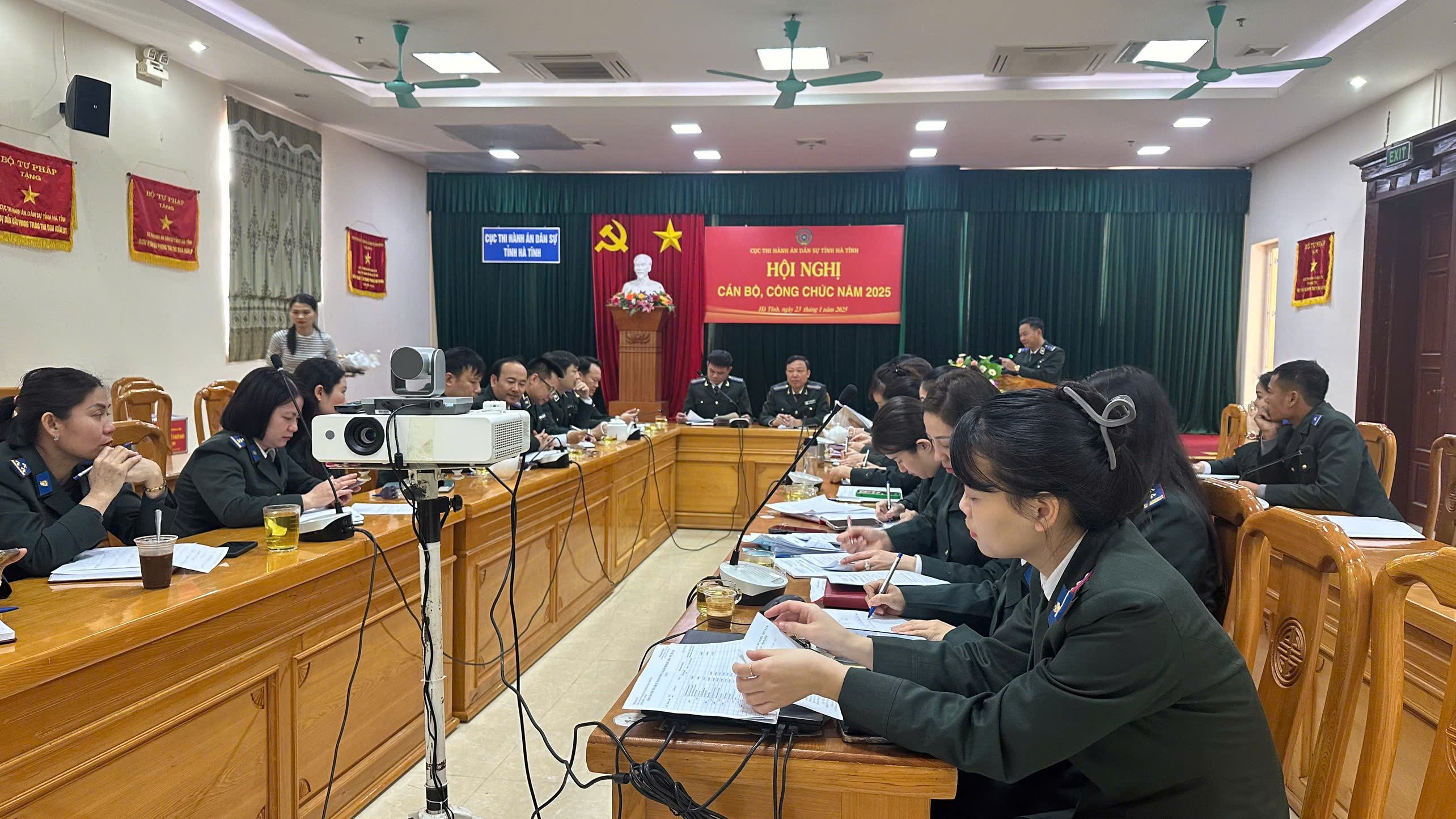 Hội nghị cán bộ, công chức năm 2025 của Cục Thi hành án dân sự tỉnh Hà Tĩnh