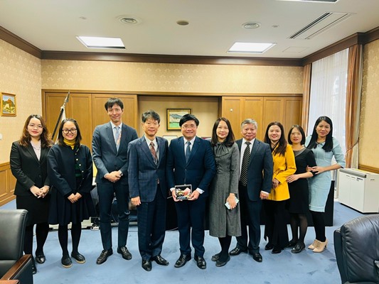 Đoàn công tác của Viện Chiến lược và Khoa học pháp lý thăm làm việc, nghiên cứu, khảo sát thực tế tại Nhật Bản