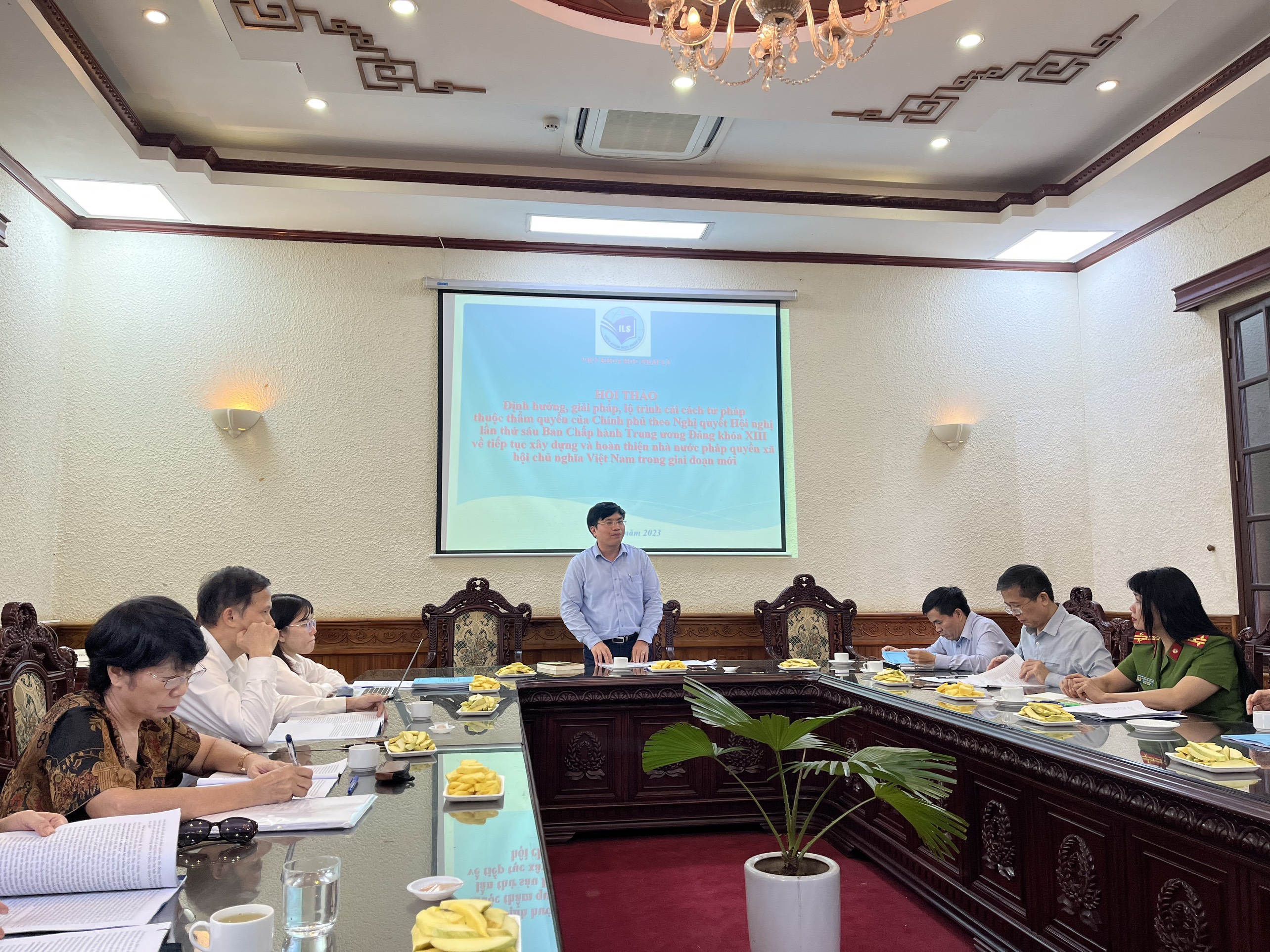 Hội thảo “Định hướng, giải pháp, lộ trình cải cách tư pháp thuộc thẩm quyền của Chính phủ theo Nghị quyết Hội nghị lần thứ sáu BCH Trung ương Đảng khóa XIII về tiếp tục xây dựng và hoàn thiện Nhà nước pháp quyền XHCN Việt Nam trong giai đoạn mới”