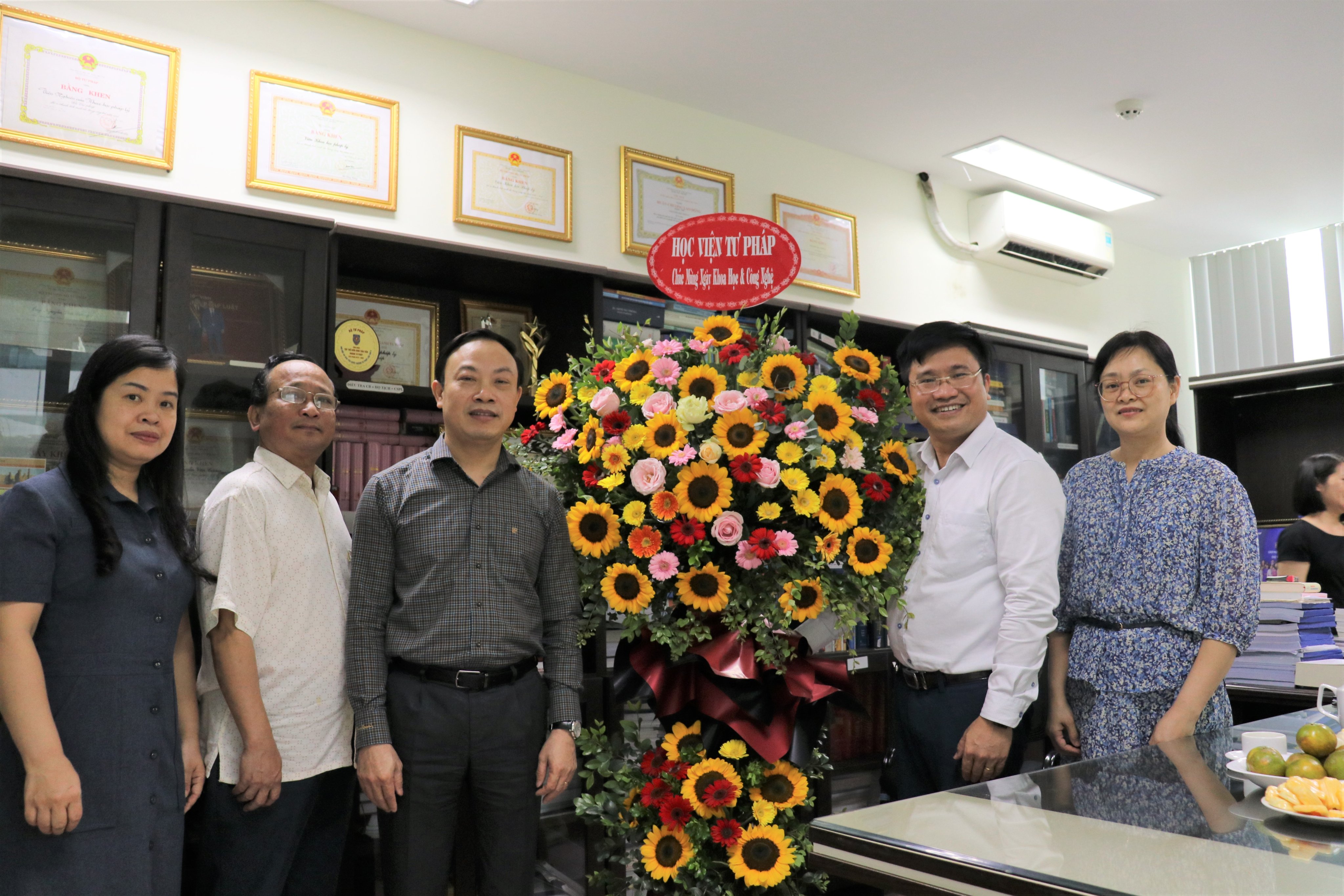 Bộ Tư pháp tổ chức nhiều hoạt động hưởng ứng Ngày Khoa học và Công nghệ Việt Nam năm 2022