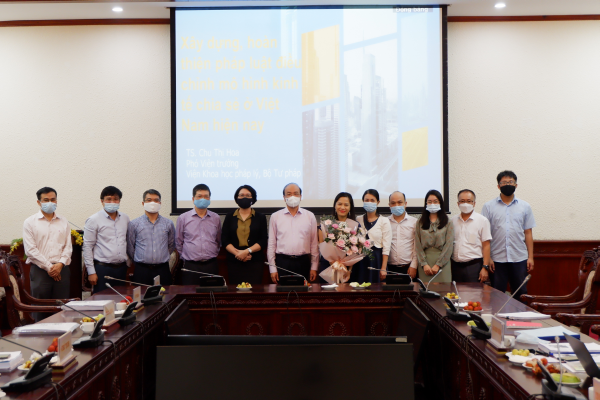 Hội đồng tư vấn đánh giá, nghiệm thu chính thức đề tài khoa học cấp bộ “Xây dựng, hoàn thiện pháp luật điều chỉnh mô hình kinh tế chia sẻ ở Việt Nam hiện nay”