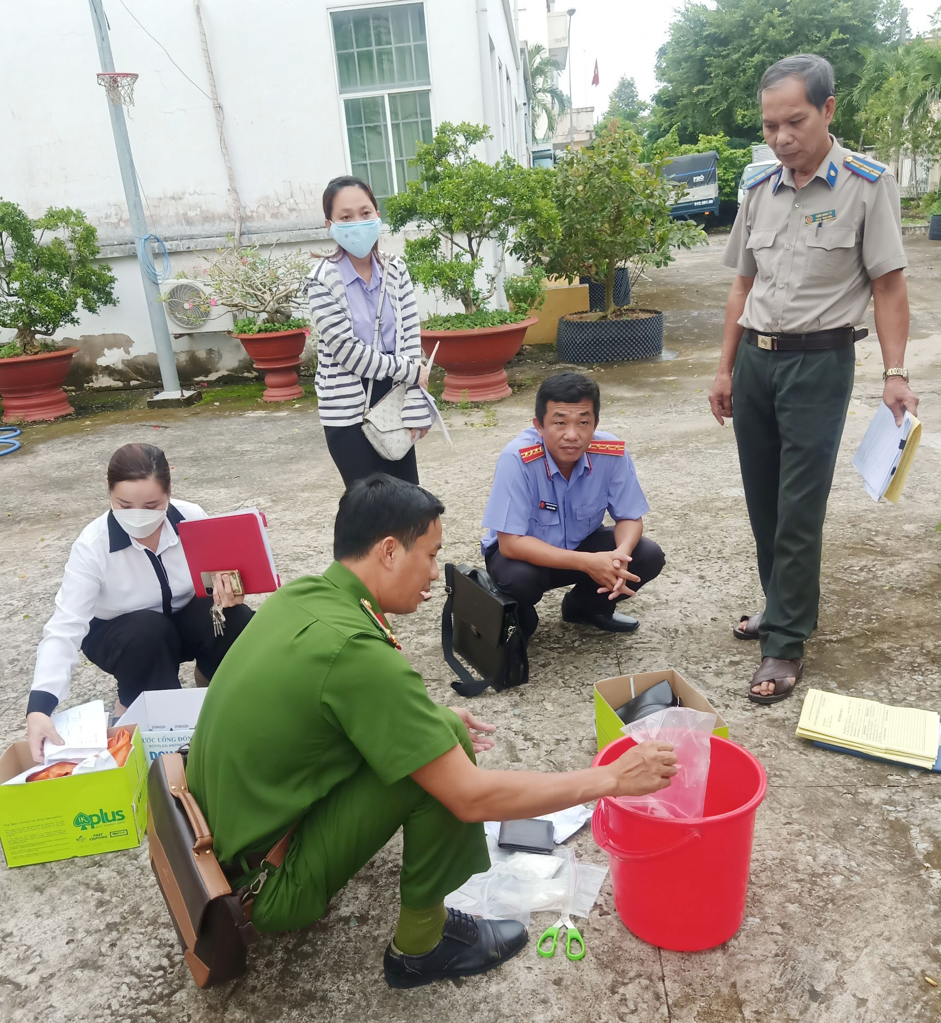 Cục Thi hành án dân sự tỉnh Đồng Tháp tổ chức tiêu hủy tang vật