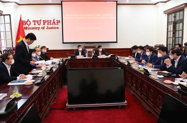 Đoàn Kiểm tra của Bộ Chính trị làm việc với Ban Cán sự Đảng Bộ Tư pháp