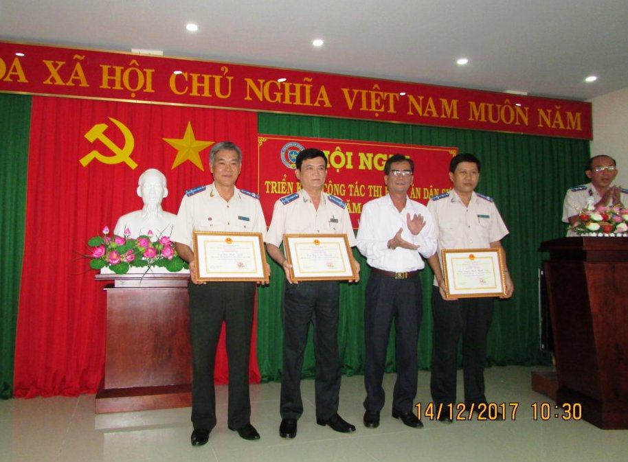 CỤC THI HÀNH ÁN DÂN SỰ TỈNH VĨNH LONG SIẾT CHẶT KỶ LUẬT KỶ CƯƠNG CÔNG VỤ