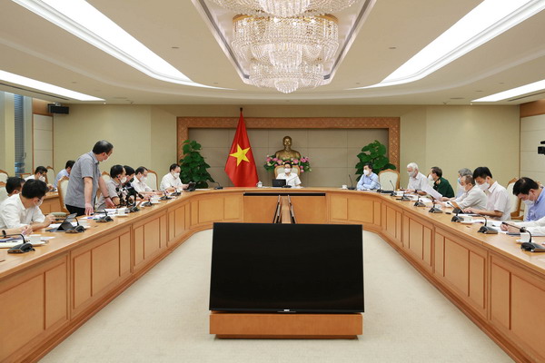 Sớm chủ động nguồn vaccine, thuốc men, trang thiết bị điều trị COVID-19