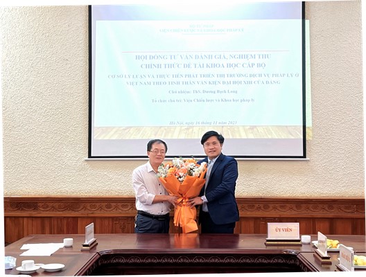 Hội đồng tư vấn đánh giá, nghiệm thu chính thức đề tài khoa học cấp bộ năm 2022 “Cơ sở lý luận và thực tiễn phát triển thị trường dịch vụ pháp lý ở Việt Nam theo tinh thần Văn kiện Đại hội XIII của Đảng”