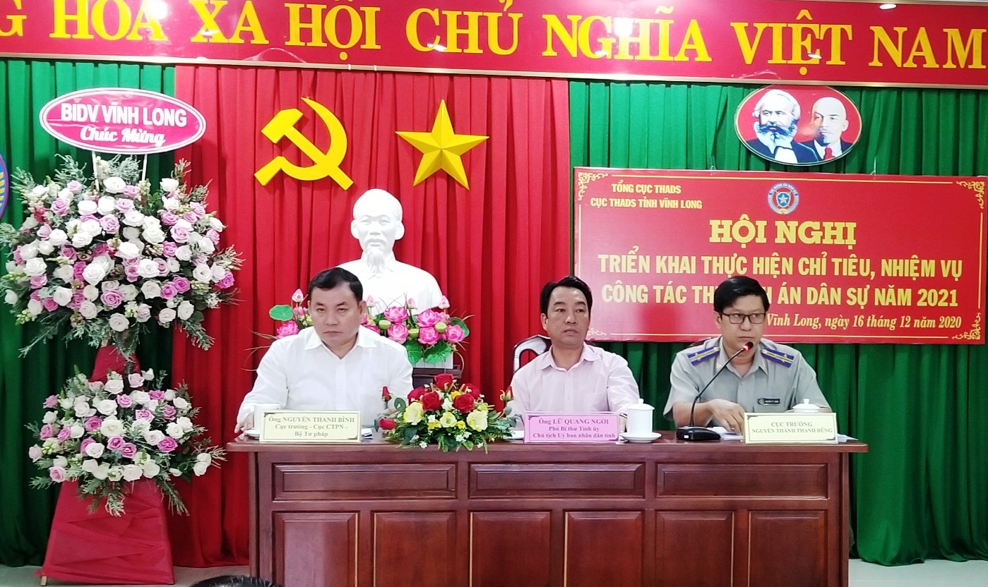 Ông Lữ Quang Ngời - Phó Bí thư Tỉnh ủy - Chủ tịch UBND tỉnh - Trưởng Ban Chỉ đạo Thi hành án dân sự (THADS) tỉnh chủ trì Hội nghị triển khai thực hiện chỉ tiêu, nhiệm vụ năm 2021 của Cục THADS tỉnh Vĩnh Long