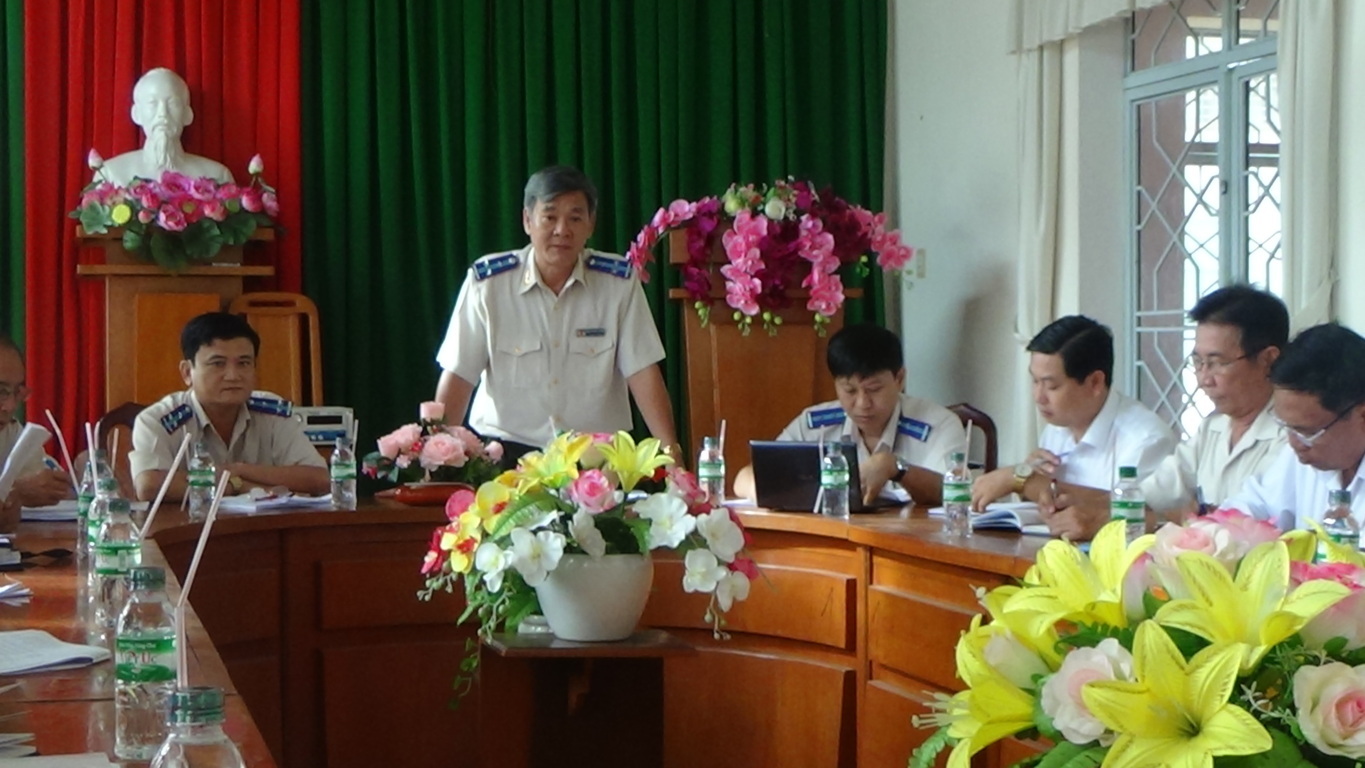 Họp giao ban ngày 07/8/2015 về nhận xét, đánh giá tình hình giải quyết thi hành án dân sự 10 tháng và nhiệm vụ, giải pháp những tháng cuối năm 2015