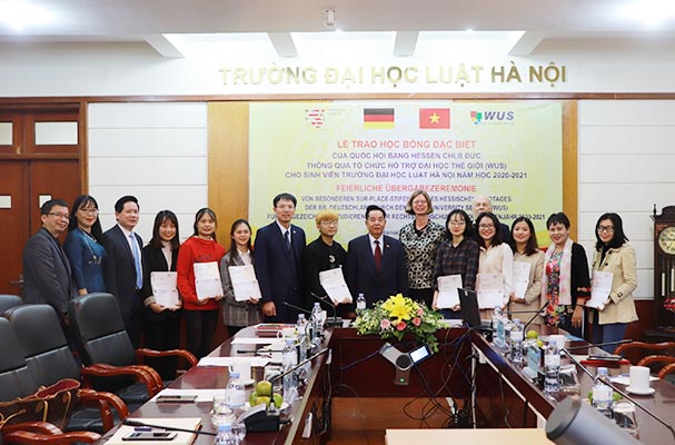 8 sinh viên Trường ĐH Luật Hà Nội được nhận học bổng của CHLB Đức