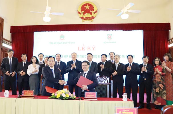 TANDTC- Bộ Tư pháp: Ký kết Chương trình phối hợp về trợ giúp pháp lý