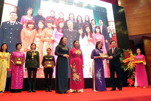 Phụ nữ Tổng cục Thi hành án dân sự: vững bước trưởng thành và không ngừng cống hiến