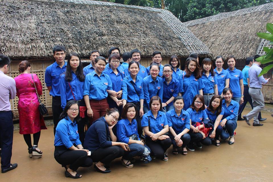 Liên Chi đoàn Cục Thi hành án dân sự, Tòa án nhân dân, Viện kiểm sát nhân dân tỉnh Nghệ An dâng hoa, dâng hương tại khu di tích Kim Liên