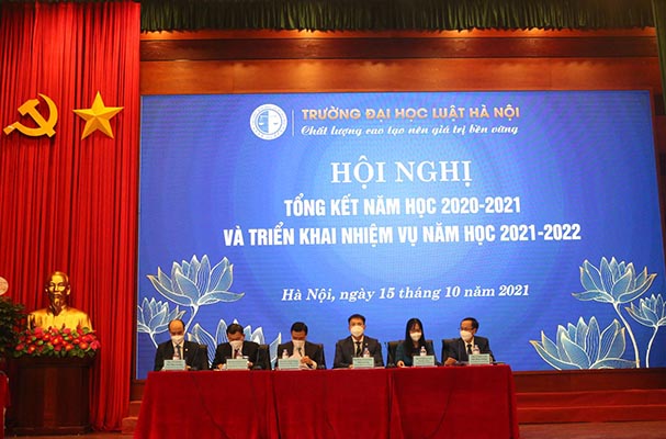 Trường ĐH Luật Hà Nội tổng kết năm học 2020 – 2021 và triển khai nhiệm vụ năm học 2021 – 2022