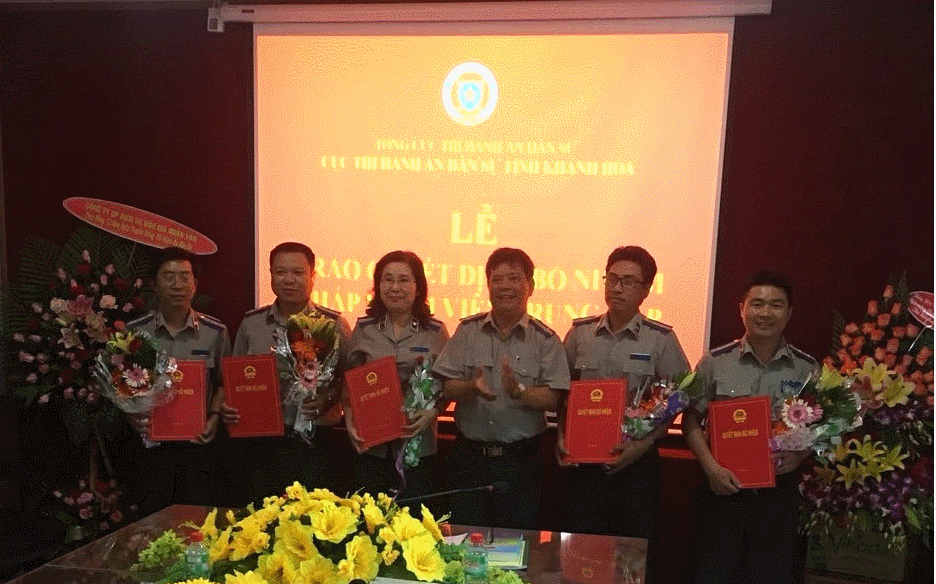 Lễ công bố Quyết định bổ nhiệm Chấp hành viên trung cấp năm 2018