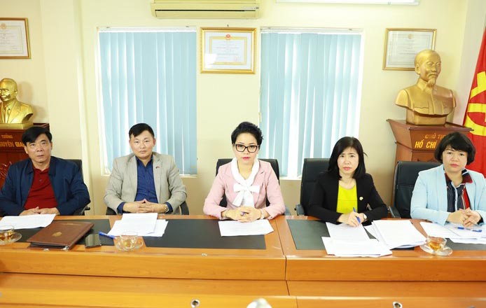 Tọa đàm 'Cuộc chiến phòng chống dịch COVID-19 và một số vấn đề pháp lý'