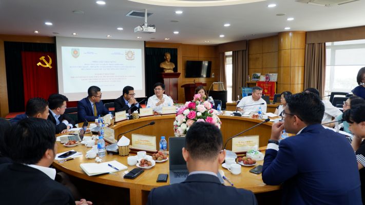 Làm việc với đoàn đại biểu đến từ Bộ Tư pháp Campuchia