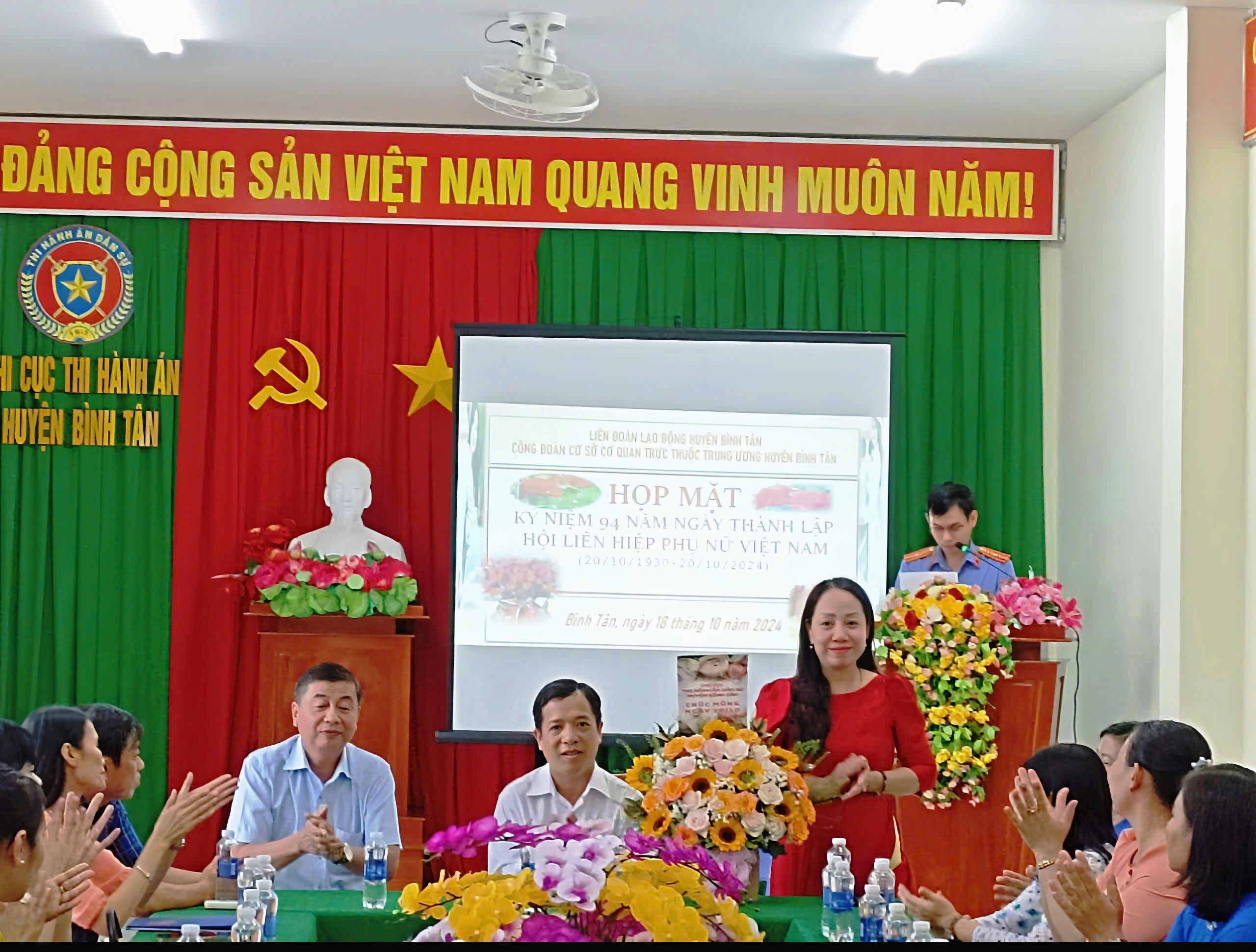 Chi cục Thi hành án dân sự huyện Bình Tân phối hợp với các ngành tổ chức họp mặt kỷ niệm Ngày Phụ nữ Việt Nam (20/10/1930 - 20/10/2024)