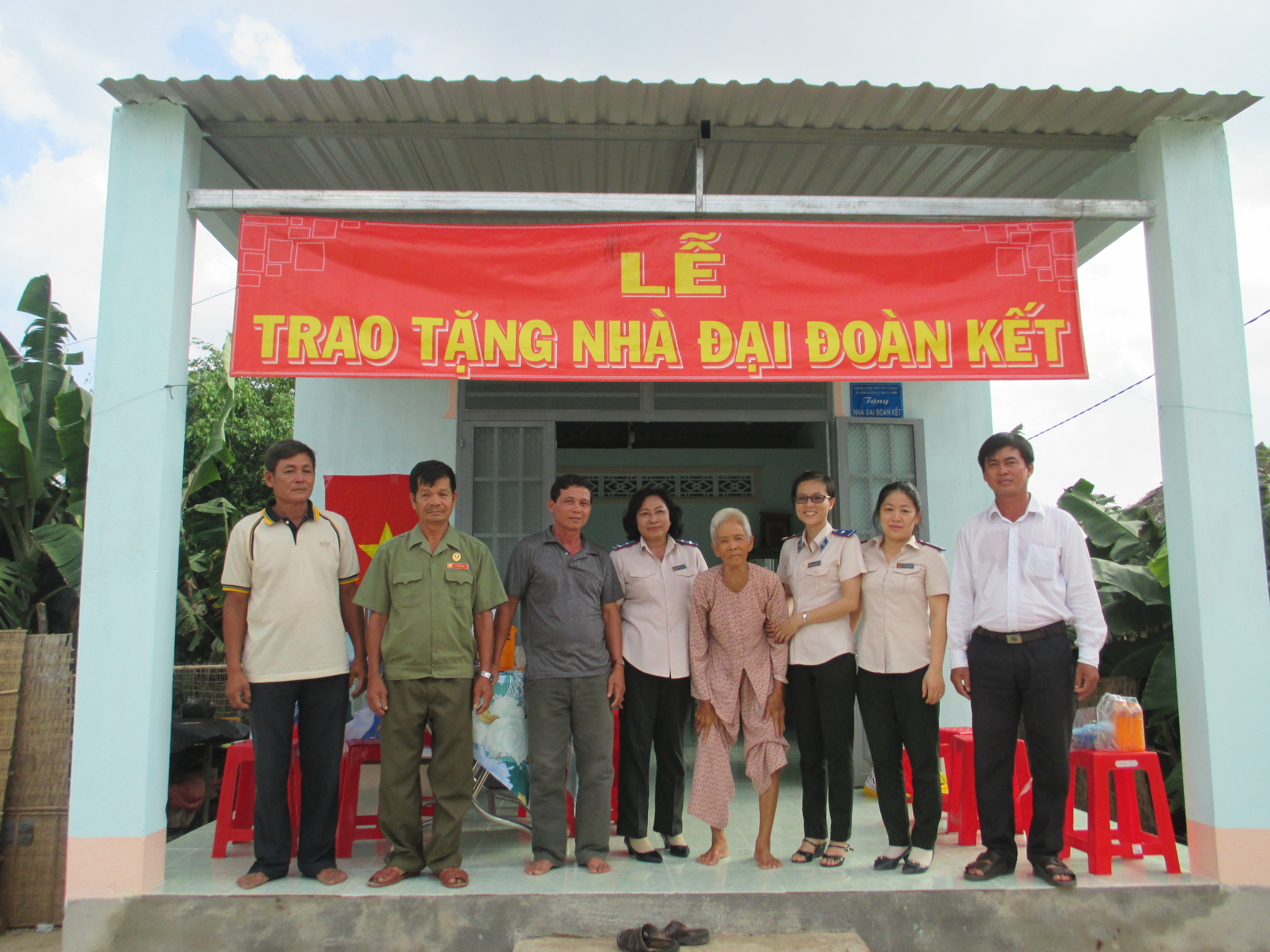 Công đoàn cơ sở Cục Thi hành án dân sự tỉnh Tây Ninh trao tặng nhà “Mái ấm Công đoàn” năm 2018