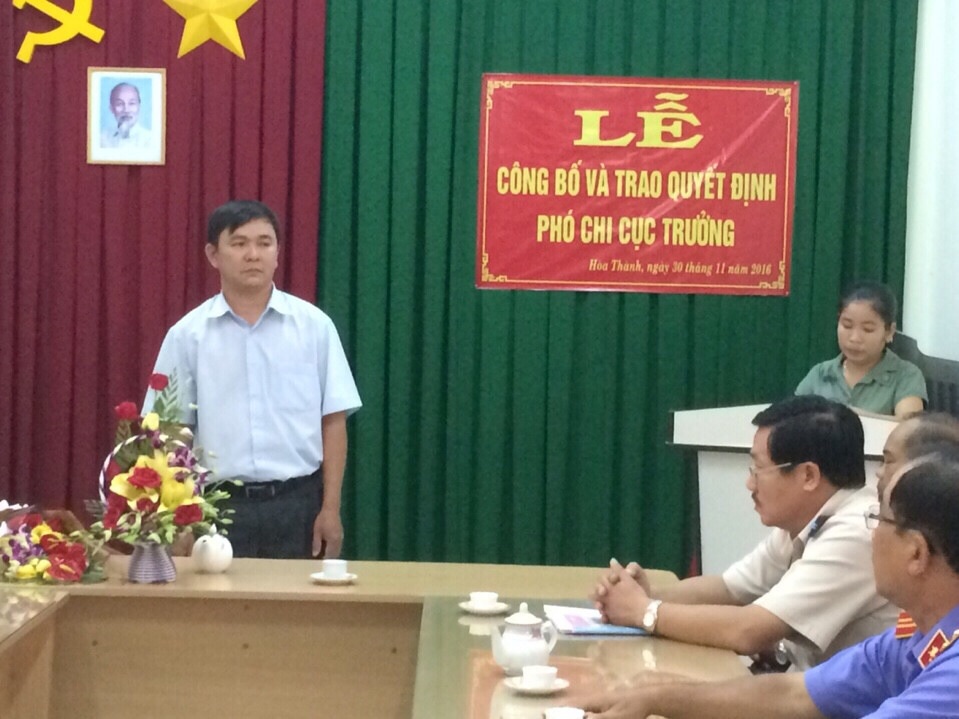 Công bố và trao Quyết định điều động, bổ nhiệm Phó Chi cục trưởng Chi cục THADS huyện Hòa Thành, tỉnh Tây Ninh