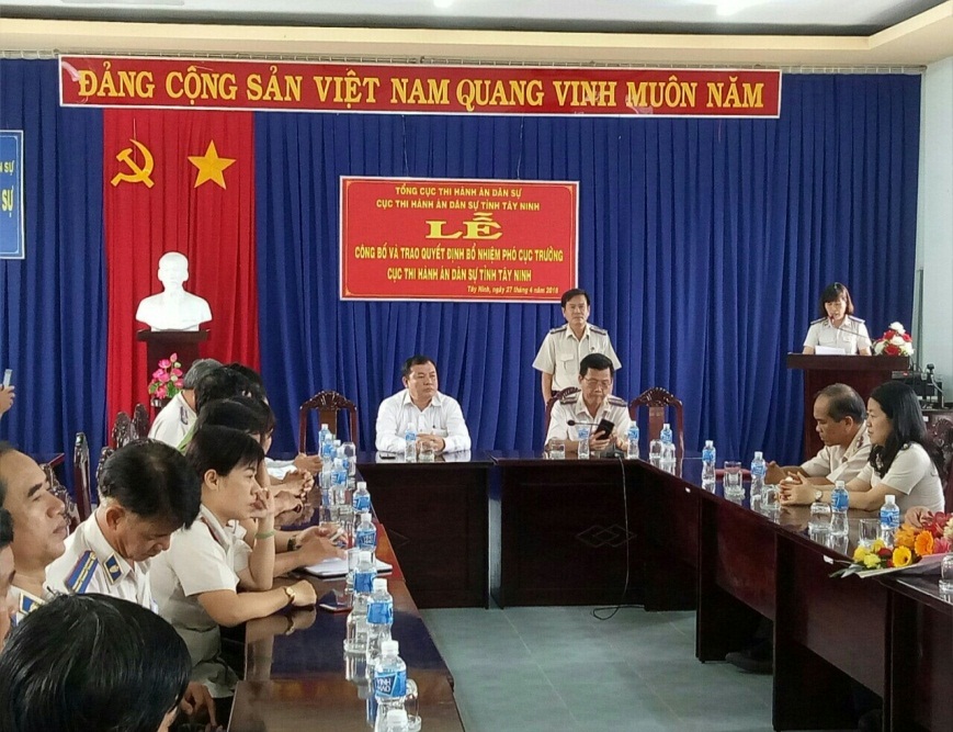 CỤC THI HÀNH ÁN DÂN SỰ TỈNH TÂY NINH CÔNG BỐ VÀ TRAO QUYẾT ĐỊNH BỔ NHIỆM PHÓ CỤC TRƯỞNG