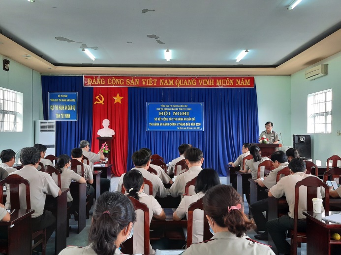 Cục Thi hành án dân sự (THADS) tỉnh Tây Ninh tổ chức Hội nghị điển hình tiên tiến cấp cơ sở và sơ kết công tác THADS, theo dõi thi hành án hành chính (THAHC)