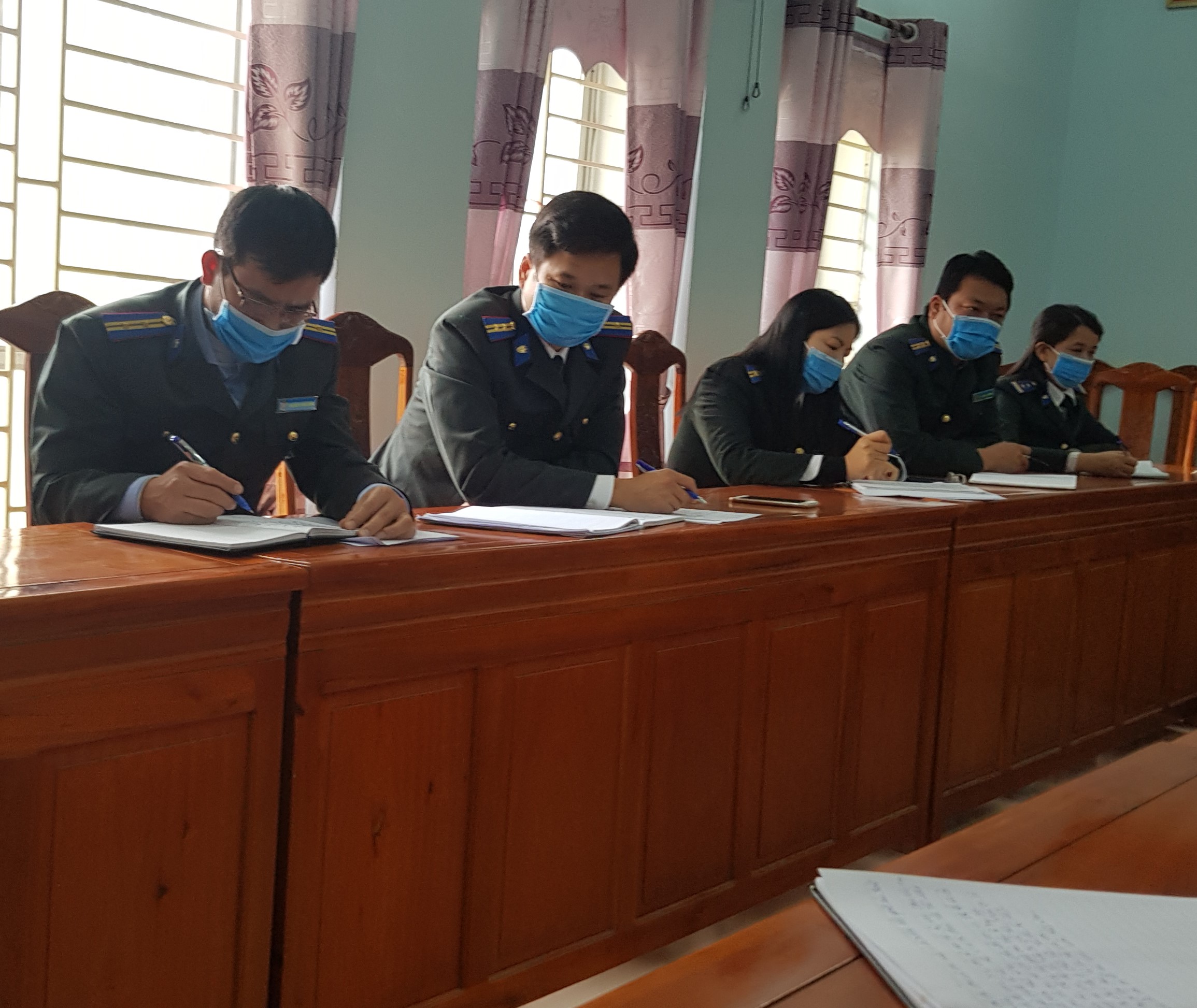 Công bố và trao quyết định giao phụ trách Chi cục THADS Tp. Thanh Hóa