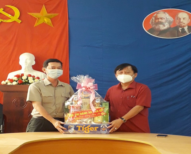 Lãnh đạo Cục Thi hành án dân sự thăm và chúc Tết các Chi cục Thi hành án dân sự huyện, thị xã, thành phố trong tỉnh năm 2022